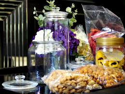 Bekas kuih raya berkualiti ada yang kaca, plastik & tupperware. Aku Bukan Bidadari Ceritarayaatyfared Balang Bekas Kuih Raya Ikea