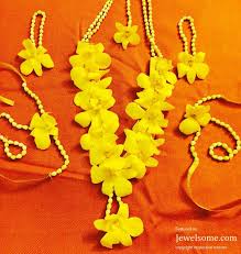Mira Rajput Mehndi Flowers Jewellery Wedding Flower Jewelry Flower Jewellery For Mehndi Flower Jewellery