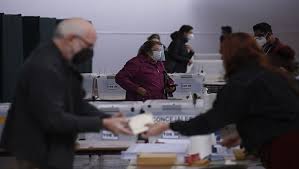 A las 10:30 horas el presidente de servel, andrés tagle informó que en chile y sobre un universo total de 16.420 mesas receptoras de sufragio determinadas . Chile Celebra Segunda Vuelta Para Eleccion De Gobernadores Noticias Telesur