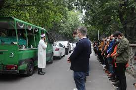 Ussak baharı beklerken ömrüm kış. F27f2vo9d8jkqm