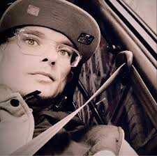 OTD in 2004, Derek Jeter made this iconic catch!