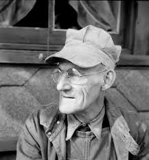 August 1940 photo of the Yensers family in Mauch Chunk, Pennsylvania