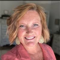 Traci Larsen's Instagram, Twitter & Facebook