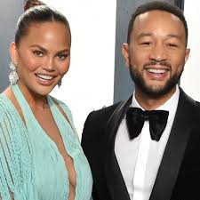 Model chrissy teigen has gone on a major twitter offensive, accusing sick psychopaths of inundating her with unfounded accusations she flew on jeffrey epstein's private plane or was involved. Why Chrissy Teigen Is Right About Sharing Deep Pain Of Pregnancy Loss With Millions Of Followers