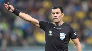 El encuentro correspondiente a los cuartos de final se juega este viernes 2 de julio a las 21:00 horas de argentina el choque entre brasil y chile se puede mirar por internet a través de las plataformas de streaming de estadio tnt en chile, tyc play. Peru Vs Brasil El Pasado Oscuro De Roberto Tobar El Arbitro De La Final Que Fue Sancionado Por Corrupcion Deporte Total El Comercio Peru