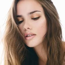 One color eyeshadow look with Bright Eyes shimmer