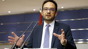 El ex portavoz de la formación naranja lo informaba en las redes sociales: La Vision Del Pp Hernando Como Portavoz Del Psoe Un Seguro Para La Investidura