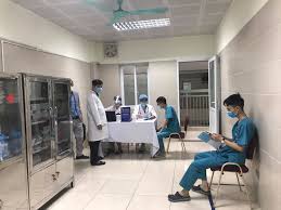 Từ tháng 2.2021 đến nay, bệnh nhân m chỉ làm việc và chủ yếu sinh hoạt tại khu t9, bệnh viện thanh nhàn. 30 Nhan Vien Y Táº¿ Bá»‡nh Viá»‡n Thanh Nhan Ä'Æ°á»£c Tiem Vaccine Covid 19 Baotintuc Vn