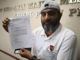 Current malaysian citizenship laws were set by the malaysian constitution in 1964 in response to malaysian independence from britain in 1957. Over The Moon After Obtaining Malaysian Citizenship Buletin Mutiara