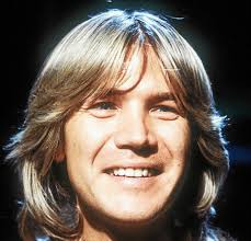 Découvrez également sa biographie, ainsi que son actualité dans la presse et les réseaux sociaux. 862atpug4godjm