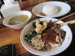 Cukup banyak tempat makan yang menawarkan hidangan dengan lauk pauk yang terbilang lengkap ini. Pin Di Local Cuisine Bali