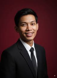 Creating a 1920s speakeasy couple portrait