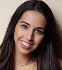 Sophia Parsa's Instagram, Twitter & Facebook