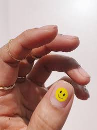 4 Nail Pros Share Their Tips For Repairing Damaged Nails Fast In 2020 Damaged Nails Salon Jobs Simple Nail Designs