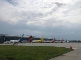 The airport is second largest and busiest airport in ukraine, located 6 kilometres (3.7 mi) from central lviv. 7snbhay2cfblsm