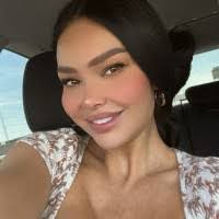 Helena Levy's Instagram, Twitter & Facebook