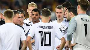 Hab das grad aus spass mal getestet. U21 Trainer Stefan Kuntz Ein Paar Jungs Fur Low Eurosport