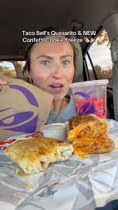 Trying Average Joe's Cookies for the first time! @average.joes.cookies  These were some of the best I've tried yet since I'm much more of a  traditional, classic cookie lover! 🍪 #cookies #dessert #milkchocolate #