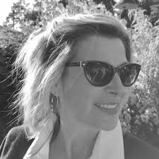 Vicki Dehaan's Instagram, Twitter & Facebook