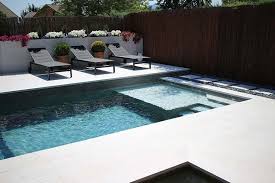 Piscina Privada Rosa Gres Con Imagenes Piscinas Piscinas De Suenos Piscinas Blancas