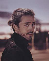 Cool 50 Eye Catching Men S Ponytail Hairstyles Be Different Check More At Http Machohairstyles Co Mens Ponytail Hairstyles Man Ponytail Ponytail Hairstyles