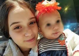 Heidi Deyoung's Instagram, Twitter & Facebook