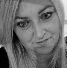 Keep smiling” 😁 Thank you for this beautiful line…it express exactly what  I meant 😉