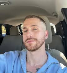 Maxwell Burns (@maxburnsrealwell) • Instagram photos and videos