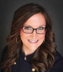 Allyson Newell's Instagram, Twitter & Facebook