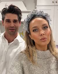 ?media_id=1432616398221711