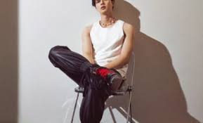 배우 송강의 공식 페이스북 actor song kang's official facebook page. Song Kang Serves Breathtaking Visual In Latest W Korea Photoshoot
