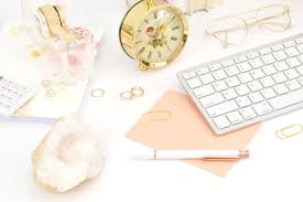 With all the fashion week coverage done by fashion bloggers, it's high time that the queens of the internet get a taste of what it's like to actually run the show instead of j. Top 100 Best Female Lifestyle Bloggers You Need To Know About