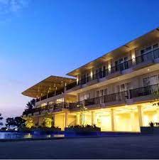 Baca review terbaik dari kami untuk mengetahui akomodasi ini lebih lanjut. The Balcone Hotel Resort Bukittinggi Agam Regency Low Rates 2020 Traveloka