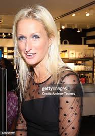 30 Photos & High Res Pictures