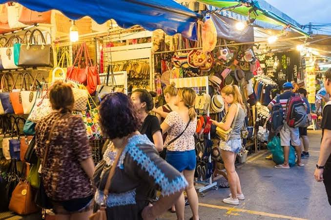 Mga resulta ng larawan para sa Chatuchak Market: Bangkok's Weekend Market"