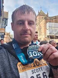 Did you run the Chester 10k this morning? We'd love to hear how you got on.  #chester10k #chesterrunners Photo credit: Steven Siow