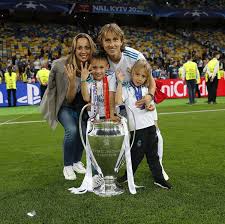 Welcome to the official page of luka modrić. El Madridismo On Twitter Luka Modric On Instagram Blessed To Have A Family Like This They Are Pushing Me Forward Every Day