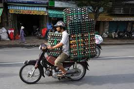 Bikes Of Burden O Uso Da Motocicleta Como Meio De Transporte No Vietna Marte E Para Os Fracos