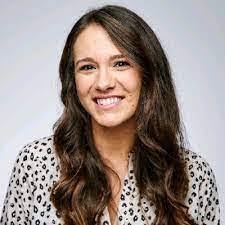 Bonnie Mclellan's Instagram, Twitter & Facebook