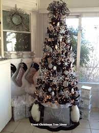 23 Christmas Tree Ideas Black Christmas Decorations Silver Christmas Tree Decorations Silver Christmas Tree