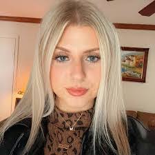 Brandie Brock's Instagram, Twitter & Facebook