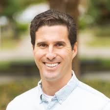 Justin Weiss's Instagram, Twitter & Facebook