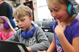 School District of New London Continues to Increase Innovative Experiences  for Students