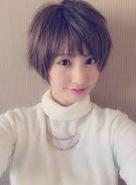 吉瀬美智子 真木よう子 辺見えみり 本田翼 剛力彩芽 篠田麻里子 長澤まさみ 紗栄子 黒木瞳 榮倉奈々 さんのようなショートスタイル どの人にも どのラインにするかバランスはその人の骨格や顔型に合わせて提案させていただきます ショートやボブを大得意