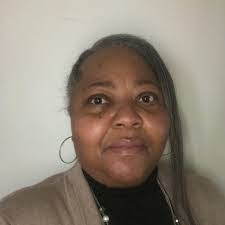 Peggy Watts's Instagram, Twitter & Facebook