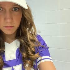 Lindsey Hansen's Instagram, Twitter & Facebook