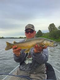 George daniel spends hundreds of days on the water as a guide in pennsylvania. Fly Fishing Guide School Make Fly Fishing Your New Career