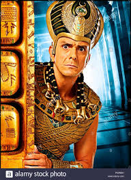 Le muséum d'histoire naturelle renferme dans ses murs un secret mystérieux et stupéfiant que larry, nouveau gardien de sécurité, ne va pas tarder à découvrir avec affolement : Download This Stock Image Prod Db A C Twentieth Century Fox Film Corporation Dr La Nuit Au Musee 2 Night At The Museu Night At The Museum Smithsonian Museum