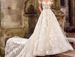 Scopri di piu' su cavioni milano. Abiti Da Sposa Con Tocchi Di Colore Un Must Nella Prossima Stagione
