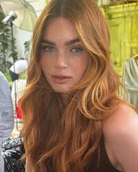 me 🤝 fan me 🤝 charli xcx me 🤝 books me 🤝 swimming in the sea me 🤝  pineapple me 🤝 southeastern this week